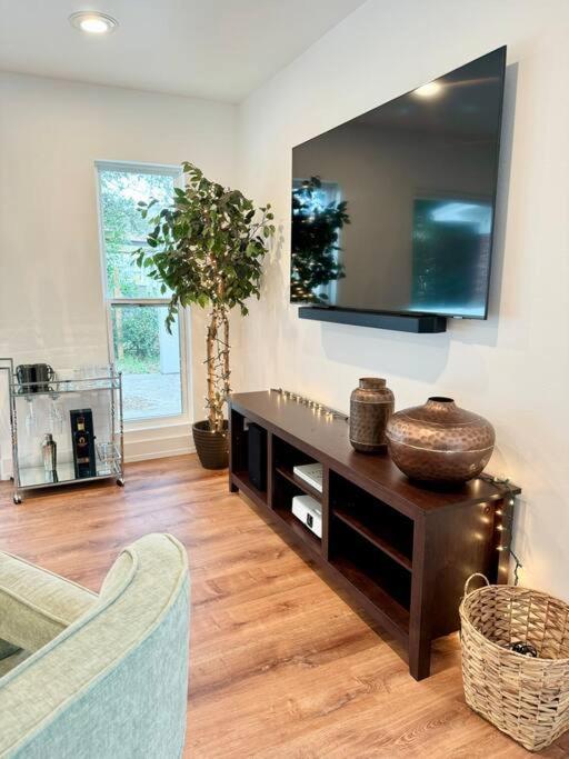 Downtown Dream- Relaxing Escape In Downtown Pensacola Villa ภายนอก รูปภาพ